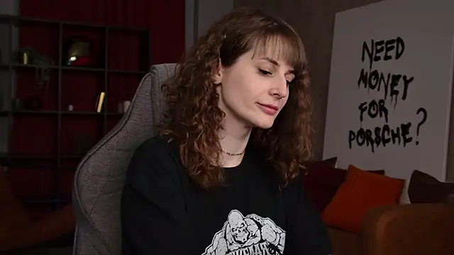 OliviaMcClean online show from May 1, 2026, 11:53 pm