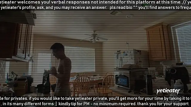 Snapshot of yetieater chatting on July 5, 2026, 3:52 pm yetieater online show from July 5, 2026, 3:52 pm