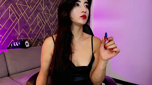 Tahara Romanov online show from May 13, 2026, 5:10 pm