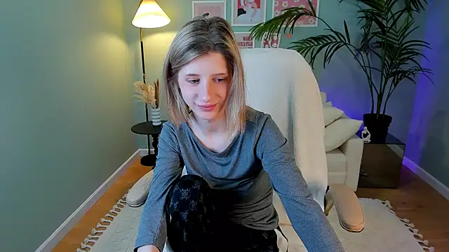 amorearte m online show from March 1, 2025, 3:53 am