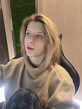 amorearte m online show from March 12, 2025, 12:53 am