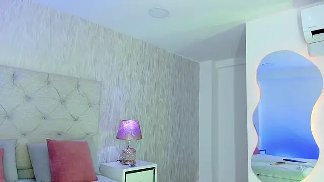 Maria Angel01  online show from March 18, 2026, 4:15 am