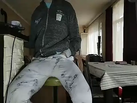 Snajperbaba online show from April 21, 2026, 4:34 pm