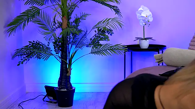 SophiaPotts online show from September 20, 2025, 3:18 am