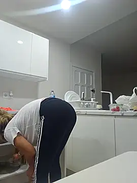 Melody73 online show from October 9, 2025, 7:56 pm