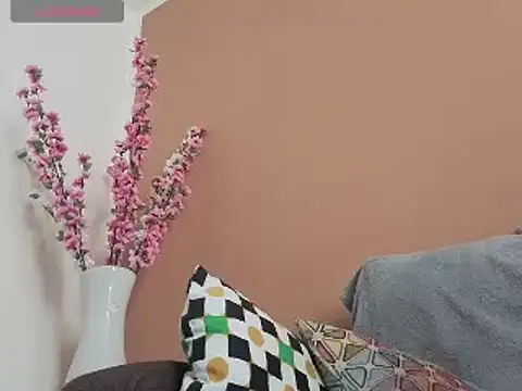 Melody73 online show from November 21, 2025, 10:58 am