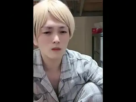 mgnhiroyuki online show from April 14, 2026, 9:59 am