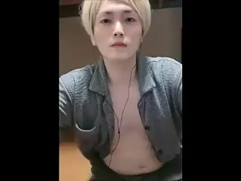 mgnhiroyuki online show from April 19, 2026, 2:49 pm