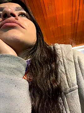 sofia 23x online show from September 26, 2025, 1:48 pm