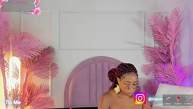 Hanaahquinn online show from April 18, 2026, 11:36 am