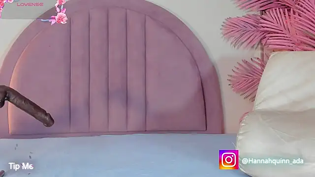 Hanaahquinn online show from April 19, 2026, 11:42 am