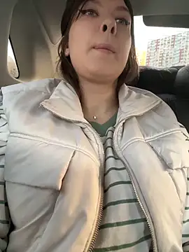 HannaJohnson online show from November 17, 2025, 5:46 am