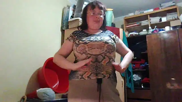 Queen-Elizabeth-25 online show from March 3, 2025, 7:39 pm