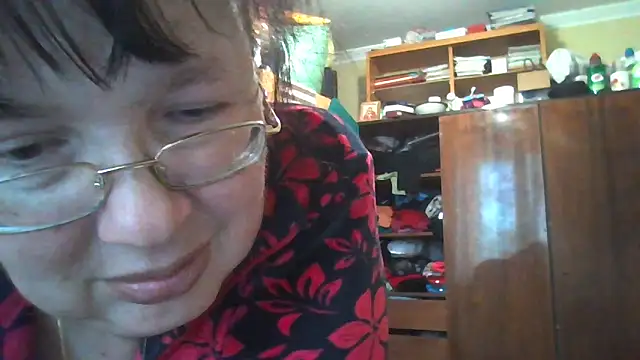 Queen-Elizabeth-25 online show from March 6, 2025, 2:51 pm