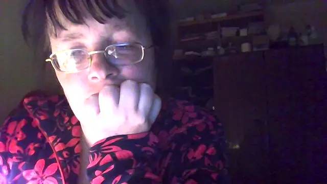 Queen-Elizabeth-25 online show from March 6, 2025, 7:32 pm