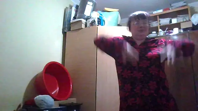 Queen-Elizabeth-25 online show from March 9, 2025, 4:05 am