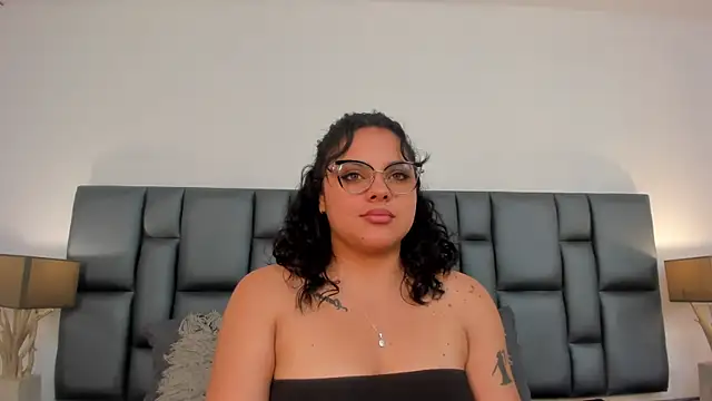 LunaSotto online show from March 16, 2025, 1:59 am