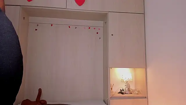 BeverlySteel online show from April 21, 2026, 8:01 pm