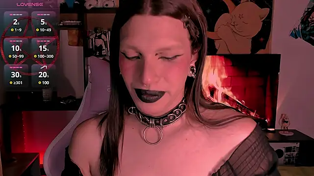 Loona s online show from March 4, 2025, 3:33 am