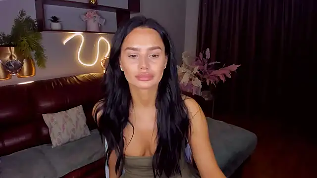 DanaSincere online show from December 16, 2025, 4:28 am