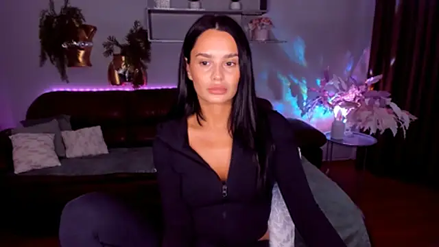 DanaSincere online show from June 4, 2026, 4:07 am