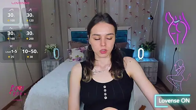 EmelyMason online show from March 31, 2026, 5:41 am