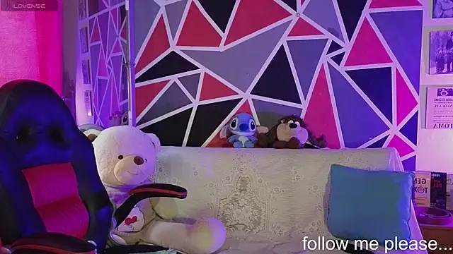 demimoore222 online show from April 16, 2026, 1:45 pm