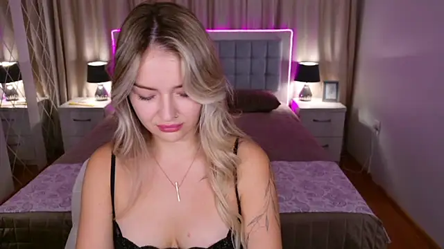 EvaGoddes online show from September 13, 2025, 6:46 am