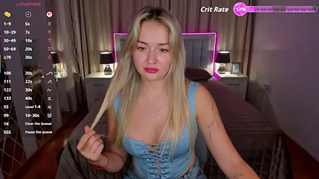 EvaGoddes online show from November 7, 2025, 1:33 pm