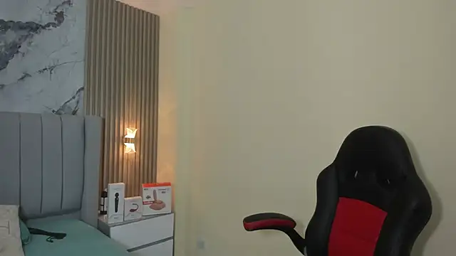 AGATHASMITH5 online show from March 28, 2026, 3:28 am