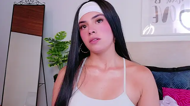 SaritaBratz online show from October 3, 2025, 8:39 pm