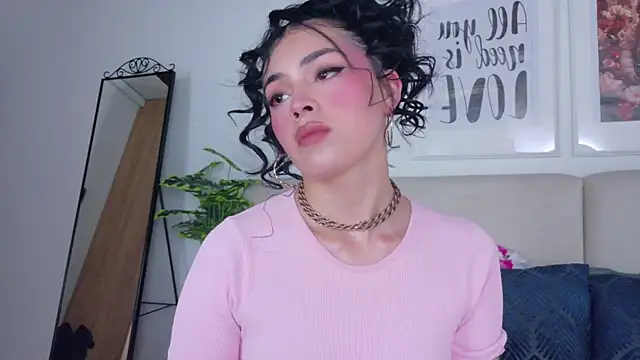 SaritaBratz online show from January 17, 2026, 9:51 pm