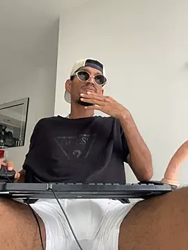 Miguel bigcock online show from February 22, 2026, 9:57 pm