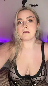 April Vancee online show from September 24, 2025, 3:04 pm