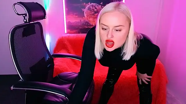 Miss Alice Silver online show from September 29, 2025, 8:13 pm