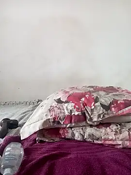 Missvixen81 online show from December 1, 2025, 9:03 am