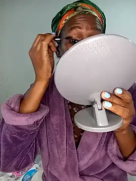 Missvixen81 online show from April 20, 2026, 5:10 am