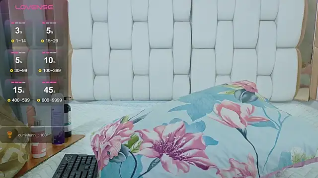 playfulcurvy online show from November 29, 2025, 7:06 pm