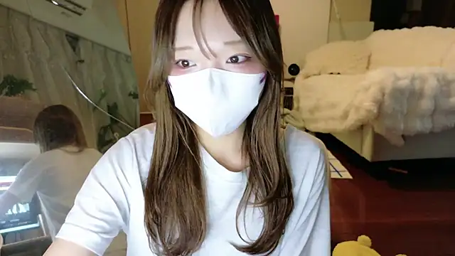 mami-pokoch online show from September 12, 2025, 1:11 pm