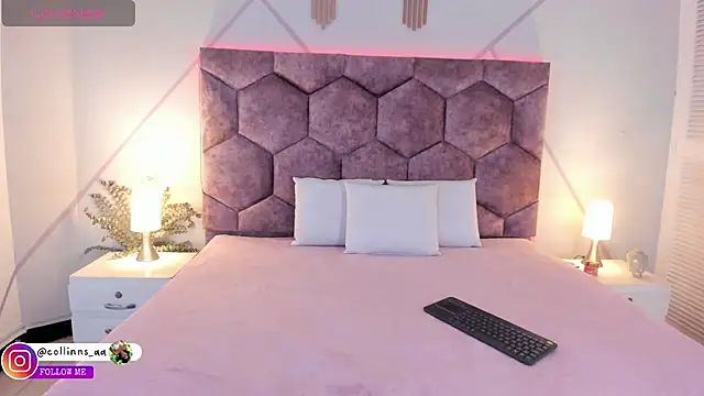 aurora collinss  online show from February 26, 2026, 12:37 pm