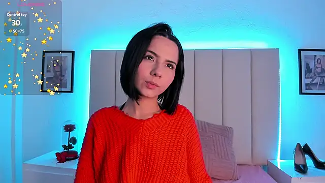 aurora collinss  online show from April 22, 2026, 2:29 pm