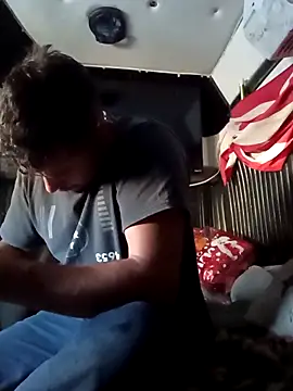 reycorona online show from March 16, 2025, 11:47 pm