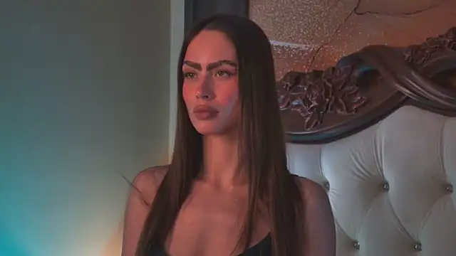 Snapshot of Amanda_River chatting on June 2, 2026, 6:32 pm Amanda River online show from June 2, 2026, 6:32 pm