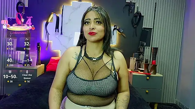 Sarah917 online show from March 6, 2026, 7:54 pm