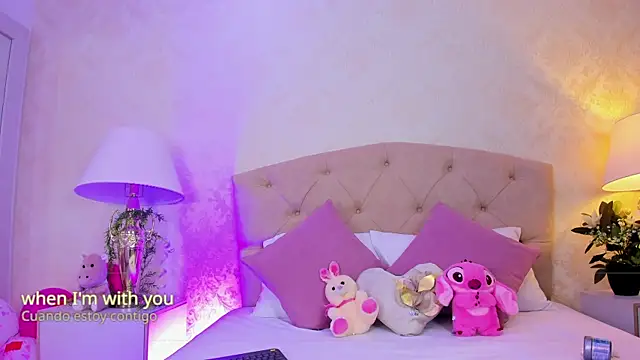 Mia Montess online show from April 18, 2026, 12:42 pm