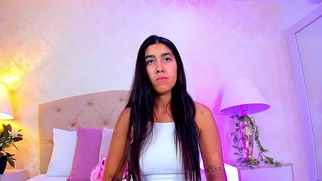 Mia Montess online show from April 23, 2026, 6:10 pm