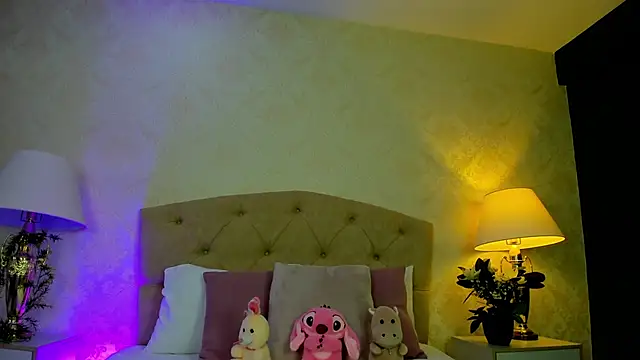 Snapshot of Mia_Montess chatting on April 30, 2026, 12:44 pm Mia Montess online show from April 30, 2026, 12:44 pm