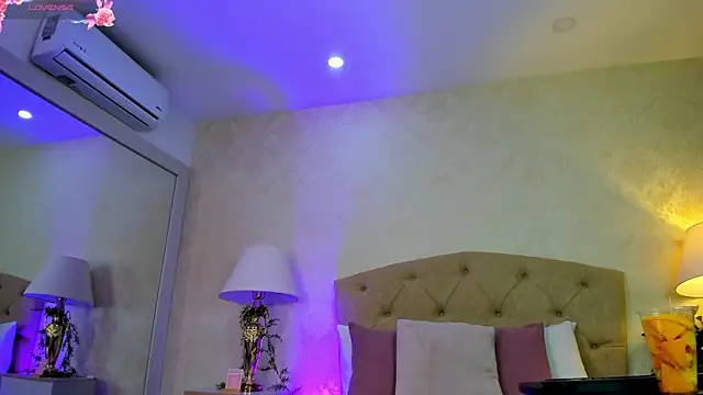 Snapshot of Mia_Montess chatting on May 28, 2026, 12:46 pm Mia Montess online show from May 28, 2026, 12:46 pm