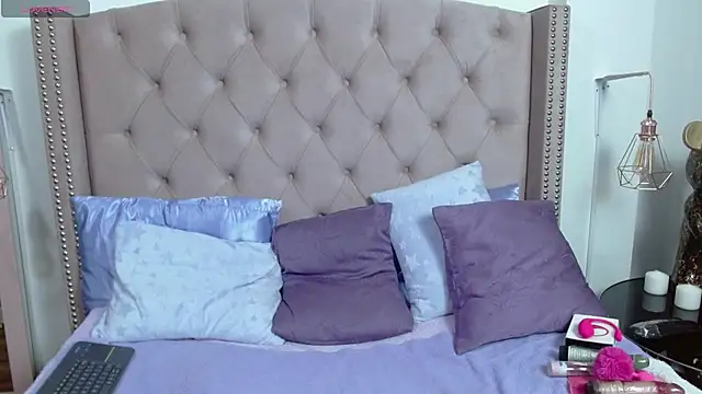 scarlettbooty online show from March 11, 2025, 6:32 am