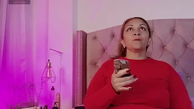 scarlettbooty online show from January 16, 2026, 3:54 am